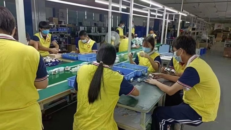 家庭卫生间下水道堵塞是常见的家居问题，主要原因有以下几点：